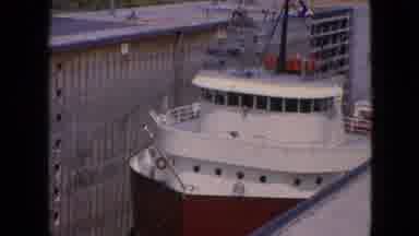 Niagra Falls New York (1964): Ship In Locks