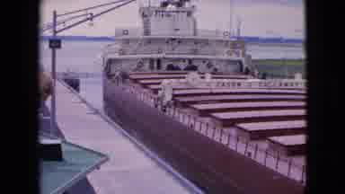 Niagra Falls New York (1964): Boat At Dock