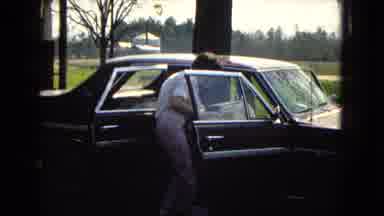 Arizona (1967): Cleaning Out A Car