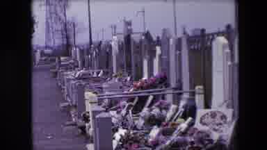 Calais France (1967): Ofrendas En Las Tumbas, Flores Para Recordar A Los