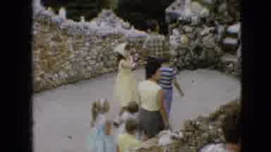 Iowa USA (1967): Family Video Of Visit To A Landmark