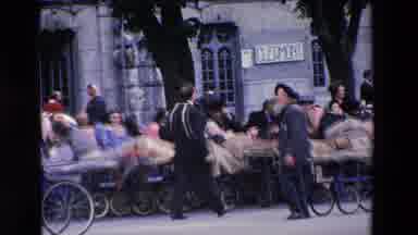 Loudes France (1969): How To Walk Undercover