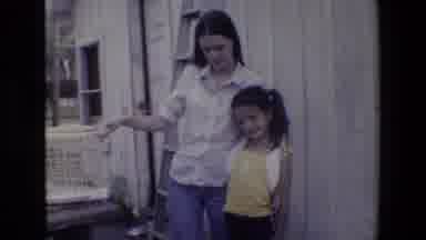 San Antonio Texas (1982): Family Hapy Outside In Summer
