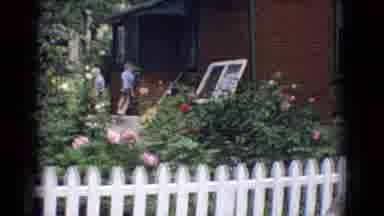 New Jersey USA (1965): Happy Couple And Garden With Bushes