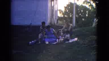New Jersey USA (1965): Family Gathers On The Lawn