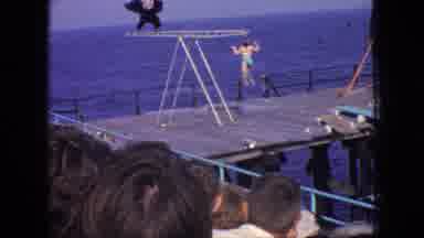 New Jersey USA (1966): Acrobatic Shows By The Water