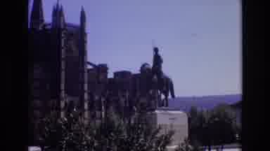 Portugal (1972): People Looking At Statues