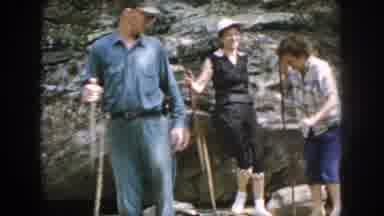 Dayton Ohio USA (1958): Working As A Team To Get The Job Done