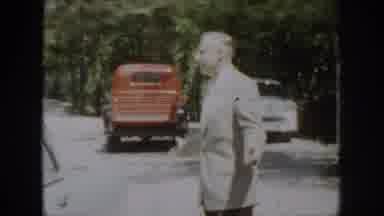 Virginia USA (1958): Confused Gentleman In Old Video