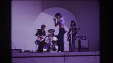 Medford New Jersey USA (1973): Band Microphone Drums Singing
