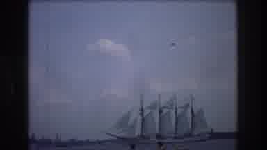 New York City USA (1976): YACHT BOATS SAIL SHIP CRUISING SEA VOYAGE BUILDINGS NEAR