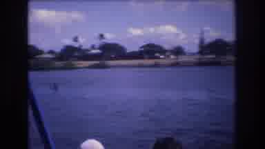 Honolulu Hawaii a USA (1977): Tourists Looking Out On Lake Traveling On Boat