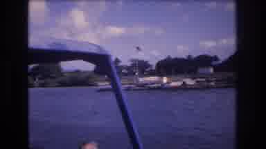 Honolulu Hawaii a USA (1977): Flag Flying Next To Lake Showing Beautiful Lake