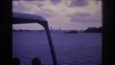 Honolulu Hawaii a USA (1977): Young Adults Touring The Sea By Boat, Enjoying The