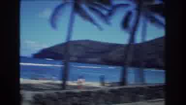 Honolulu Hawaii a USA (1977): People On Vacations At The Beach And Having Fun