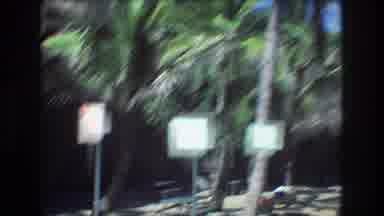 Honolulu Hawaii a USA (1977): Girl Is In Swimming Dress And Going For Swimming