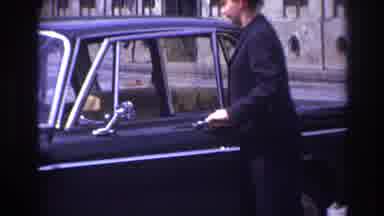 France (1967): Woman Get Into A Car