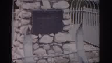 Colorado USA (1959): Family Joins At The Cemetery