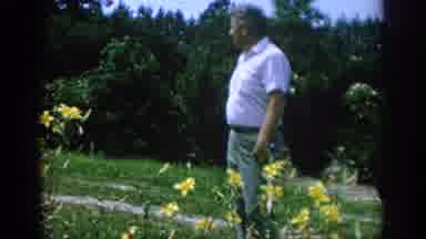 Blainsport Pennsylvania USA (1962): Enjoying The Scenery With The Field Of Flowers