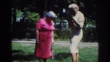 Raleigh North Carolina USA (1962): Girl And Two Women Talking