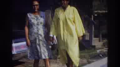 Washington DC USA (1975): Fun Day With The Family Dressed In Yellow Sunny Day