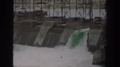 California USA-1937: Couple Walk In A Dam