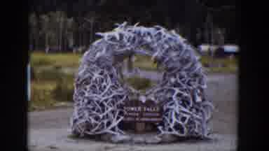 Wyoming USA (1939): Sculpture On The Entrance Of A Forest Made Out Of White Thick