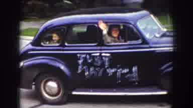 Wyoming USA (1939): Newly Wed Couple Driving Off To Honeymoon After Wedding