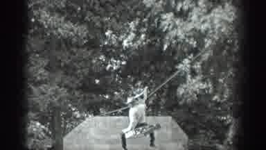 Washington USA (1940): Guy Needs A Clothes Line To Cross The River To Get To The