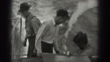 Washington USA (1940): Black And White Footage Of Men On A Boat