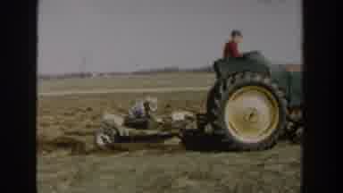 Wisconsin Dells Wisconsin USA (1954): Men Working In Agriculture With Moving Green