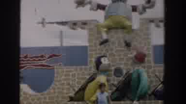 Wisconsin Dells Wisconsin USA (1954): Couple Of Women Tries To Get A Soda While On