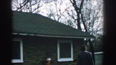 Wisconsin USA (1957): Panning View Of Yard And Rooftop