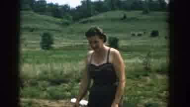 Wisconsin USA (1957): On A Sunny Sunday Friends And Relatives Decide And The Beach