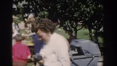 Wisconsin USA (1958): Man With A Drink In His Hand Jokes Before The Camera