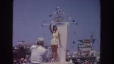 California USA (1952): Beauty Queens, Including Miss Canada And Miss Colorado, On