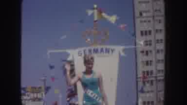 California USA (1952): Beautiful Girls Think Of Flaunting Luxury And Riches