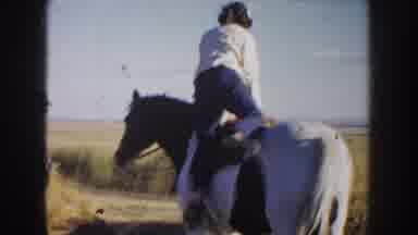 South Dakota USA (1953): How To Climb On A Horse Without Anyone Helping
