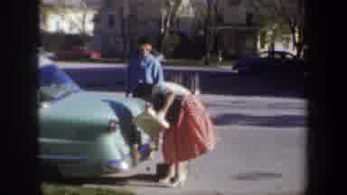 Portland Oregon USA (1957): The Man To Help The Lady To Put The Things In The Car