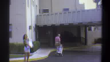 Troy New York USA (1973): The Women Carry The Luggage