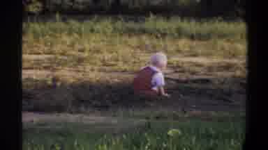 Gainsville Florida USA (1974): Baby Trying To Walk