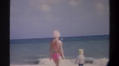 Gainsville Florida USA (1974): Blondie And Her Boy At The Beach