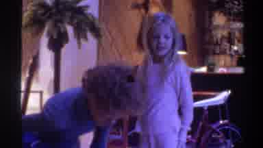 Gainsville Florida USA (1975): Girl Ad Boy In Living Room Opening Their Presents