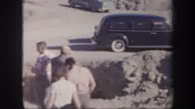 Arizona USA (1957): Tourists Coming And Going Out Of A Scenic Or Historic Site In