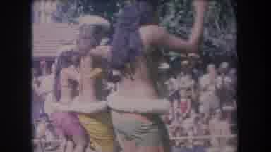 Hawaii USA (1969): Hula Female Dancers Big Crowd Inviting Tourist To Hawaii