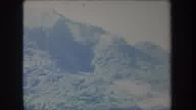 Hawaii USA (1969): Slow Capturing The Mountaintops