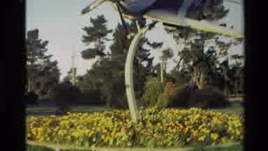 New Zealand (1982): Planes On A Pedestal