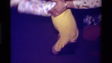 California USA (1979): Showing Off For The Family