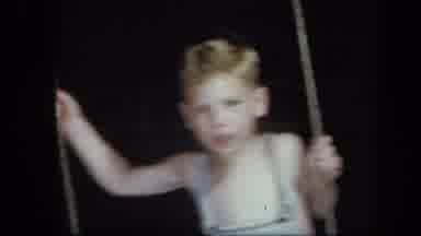 New York USA (1939): Boy On Swing