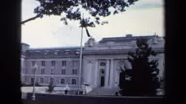 Annapolis USA (1970): Tourist Visiting An Old Building And Statue Of The City